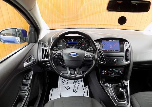 Ford Focus cena 37900 przebieg: 142000, rok produkcji 2015 z Świdnik małe 497